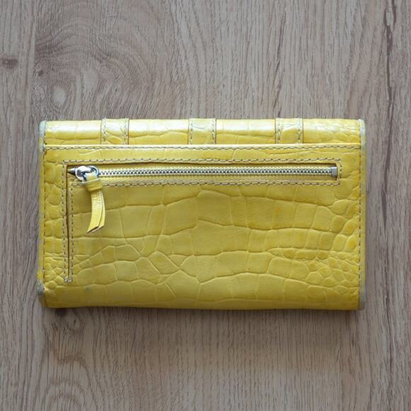 MICHAEL Michael Kors Yellow Tri-Fold Leather Wallet - Picture 2 of 6